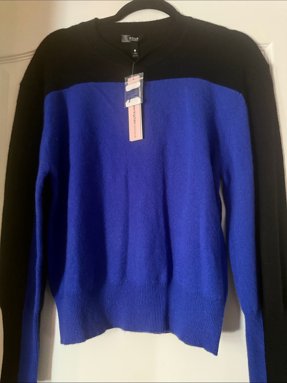 Aqua Bold Blue and Black Colorblock Sweater. NWT 100% cashmere